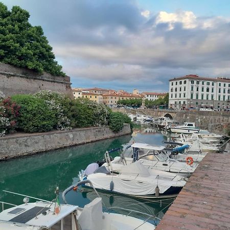 Casa Di Federica Camera Con Bagno Privato Esterno ลีวอร์โน ภายนอก รูปภาพ