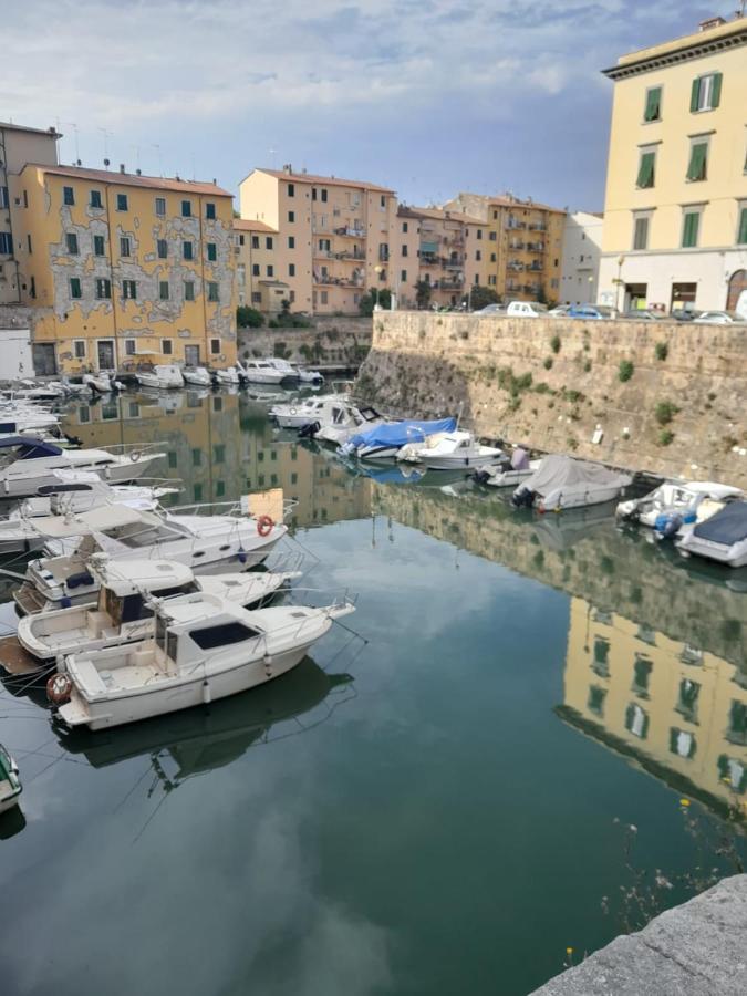 Casa Di Federica Camera Con Bagno Privato Esterno ลีวอร์โน ภายนอก รูปภาพ