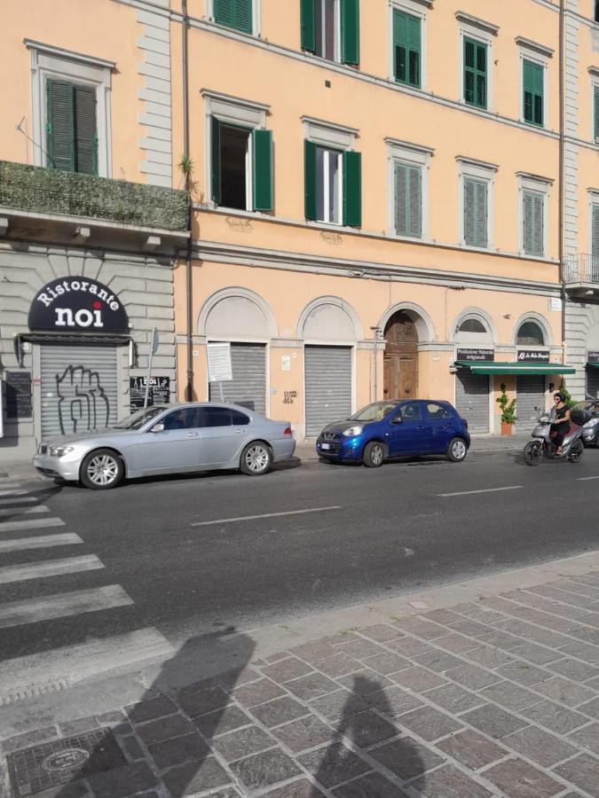 Casa Di Federica Camera Con Bagno Privato Esterno ลีวอร์โน ภายนอก รูปภาพ