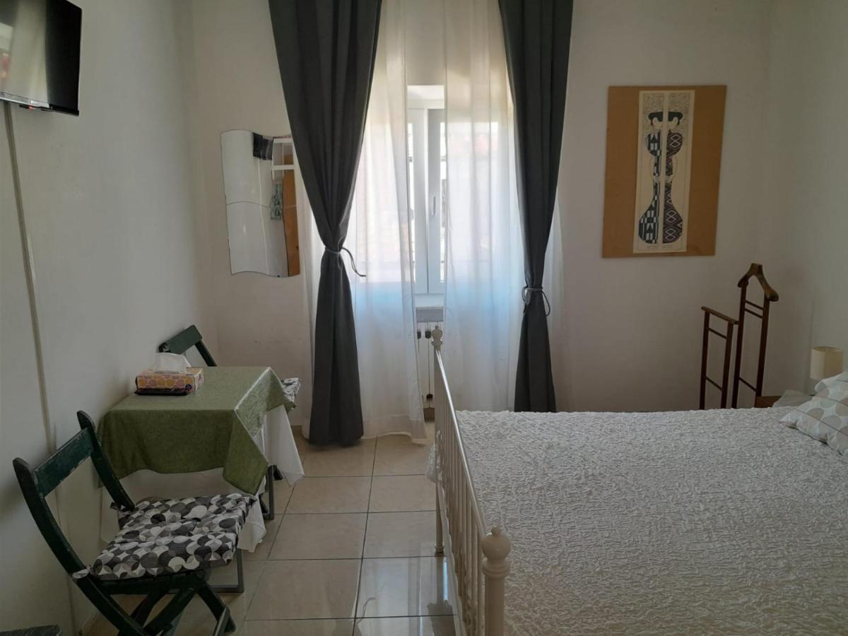 Casa Di Federica Camera Con Bagno Privato Esterno ลีวอร์โน ภายนอก รูปภาพ