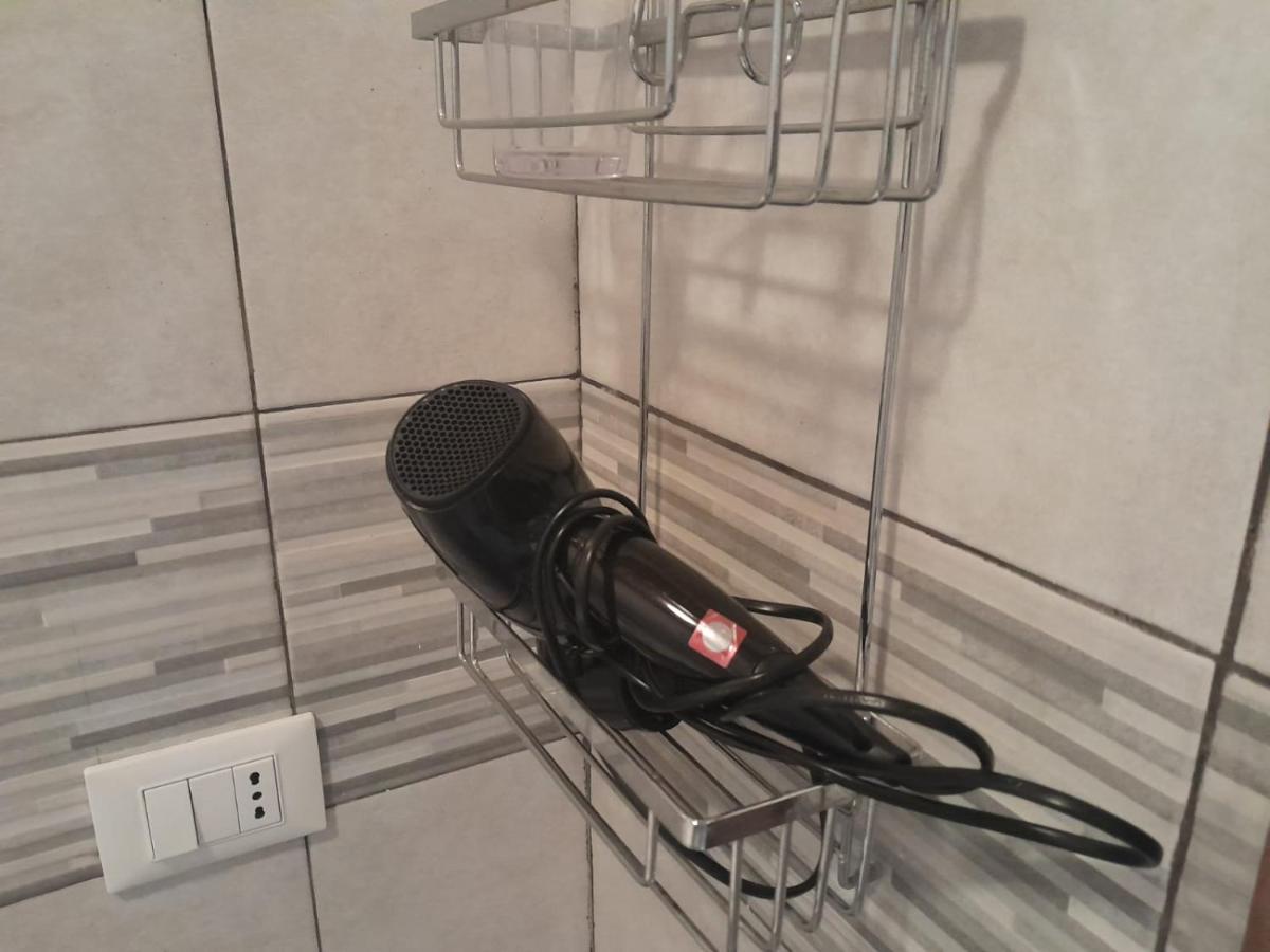 Casa Di Federica Camera Con Bagno Privato Esterno ลีวอร์โน ภายนอก รูปภาพ